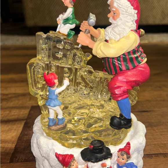 ABC ~Vintage Santa Claus Musical (8 Songs) Lighted Merry Christmas Ice Carving - Picture 5 of 15